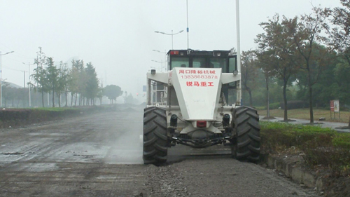 WR2300L，上海青浦大三渣路基冷再生